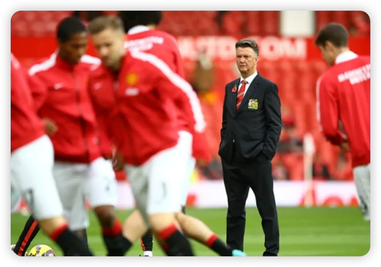 Van Gaal's "Stubborn" Approach Raising Concerns at Manchester United