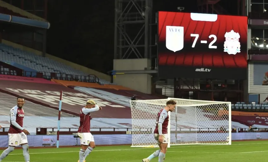 Defensive Disarray: Gomez's Nightmare & High Line Failures